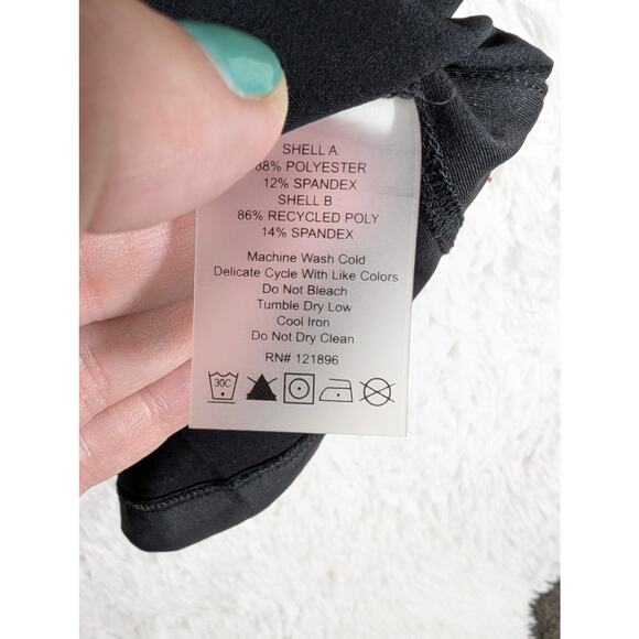 NWT Title Nine Poly Silk Tank Women's Small Black Stretch Workout Gym - Picture 5 of 6